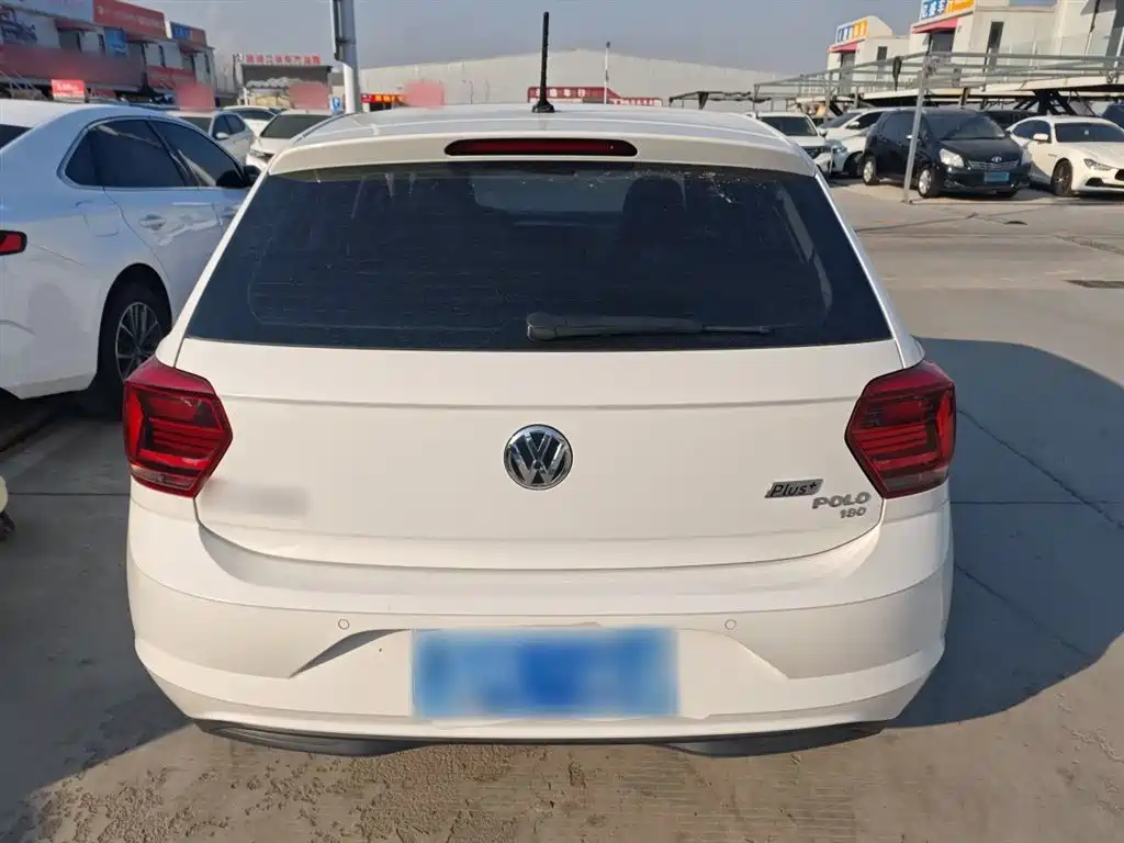 Volkswagen Polo 2019 Plus 1.5L Automatic Colorful Tech Edition фото 6