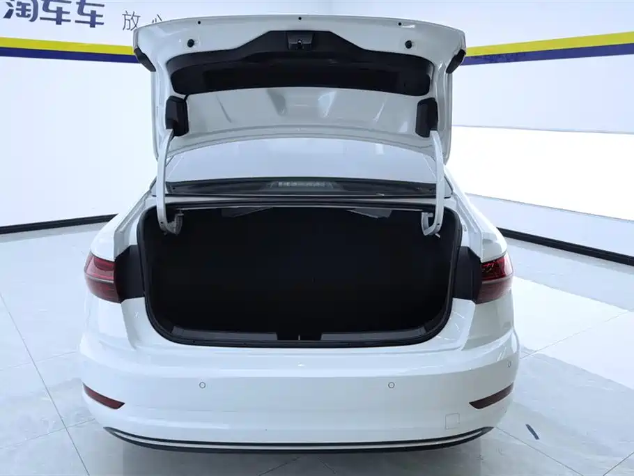 Volkswagen Sagitar 2022 200TSI DSG Soaring Edition фото 4