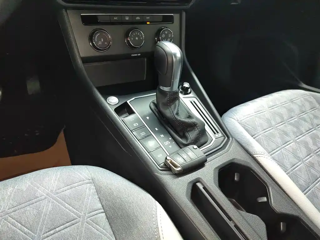 Volkswagen Lavida 2023 300TSI DSG Comfort Edition фото 7