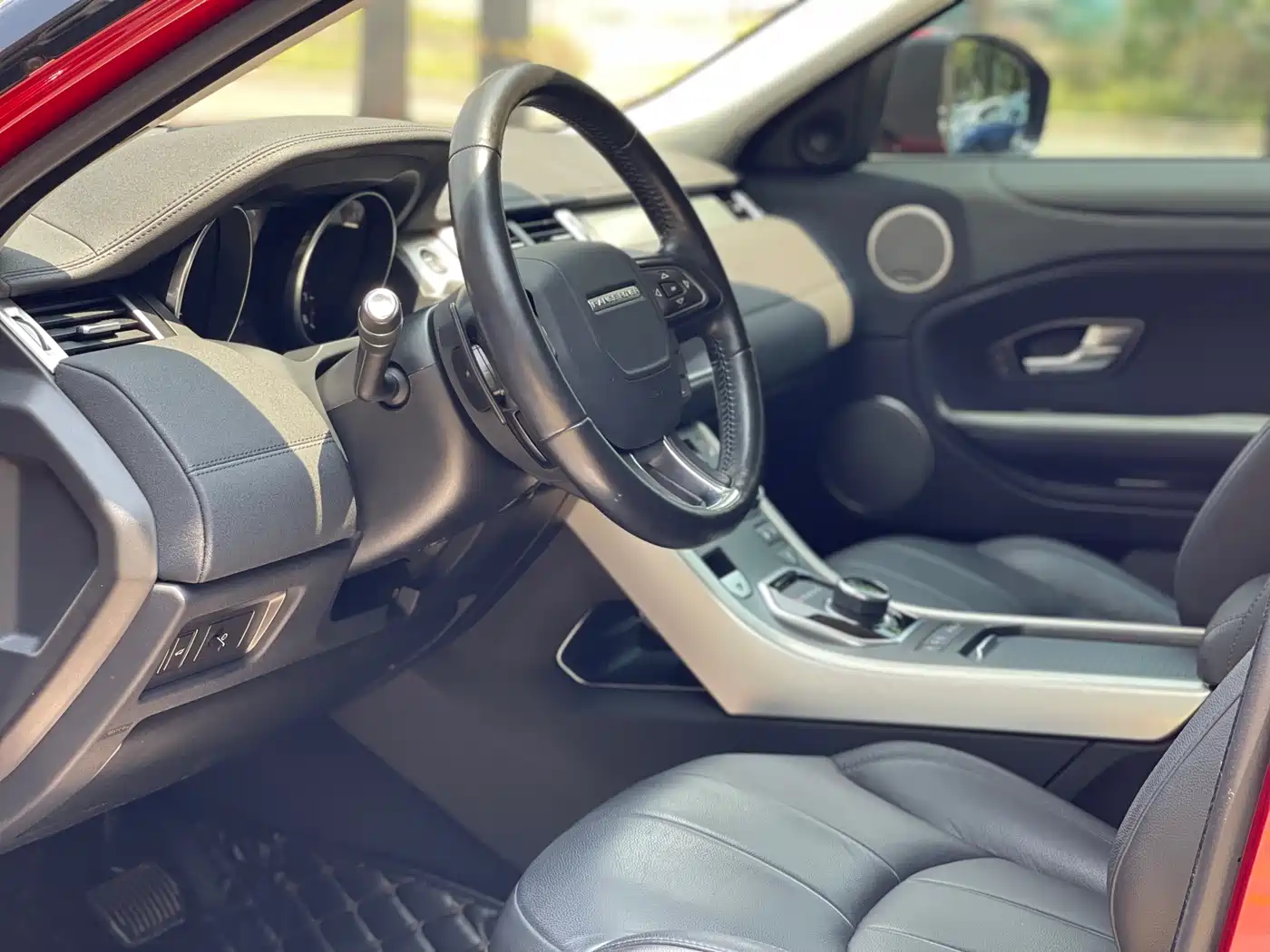 Land Rover Range Rover Evoque 2018 240PS SE Smart Edition фото 9