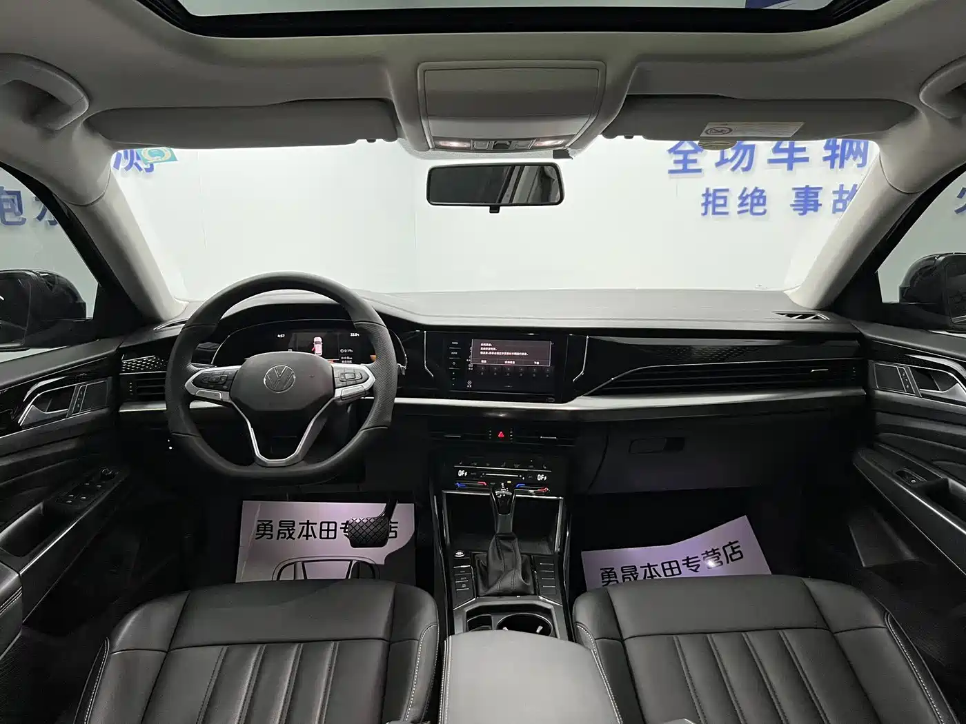 Volkswagen Passat 2023 Facelift 280TSI Elite Edition фото 17