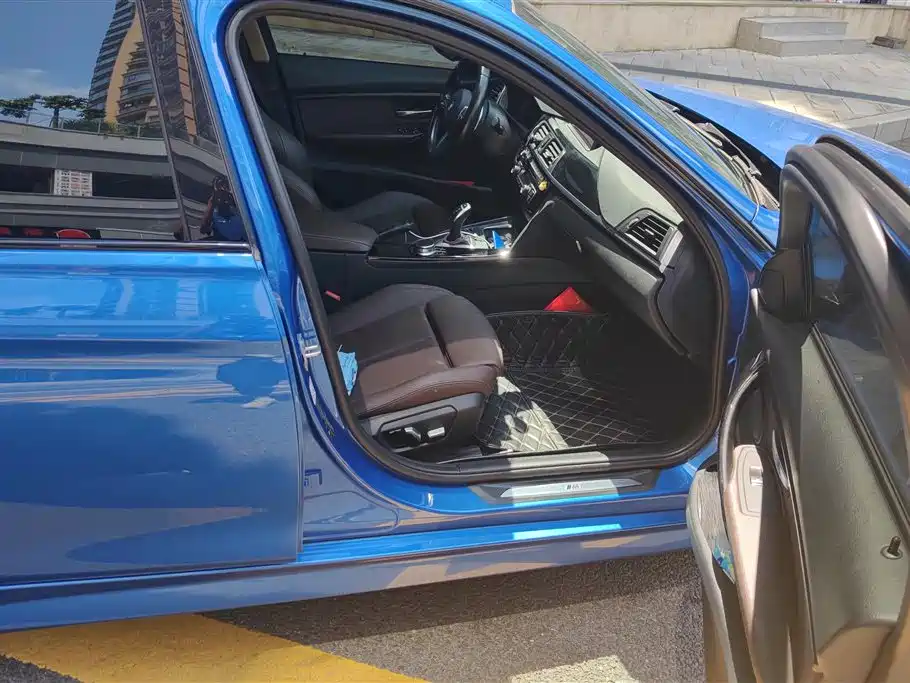 BMW 3 Series 2018 320Li Leading M Sport Package фото 8