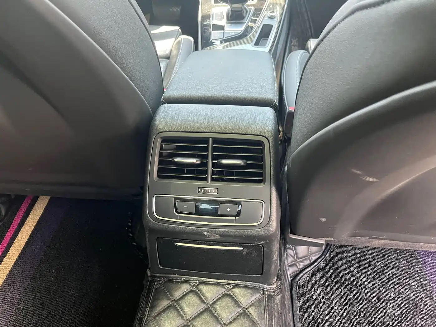 Audi A4L 2020 40 TFSI Fashion Dynamic Edition фото 7