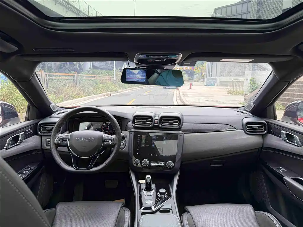 Lynk & Co 03 2021 2.0TD Auto Jin Champion Edition фото 10