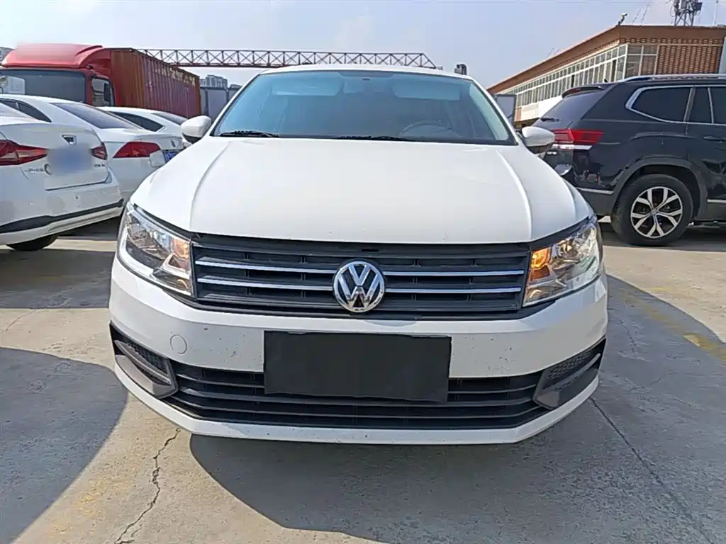 Photo 3 - Volkswagen Santana