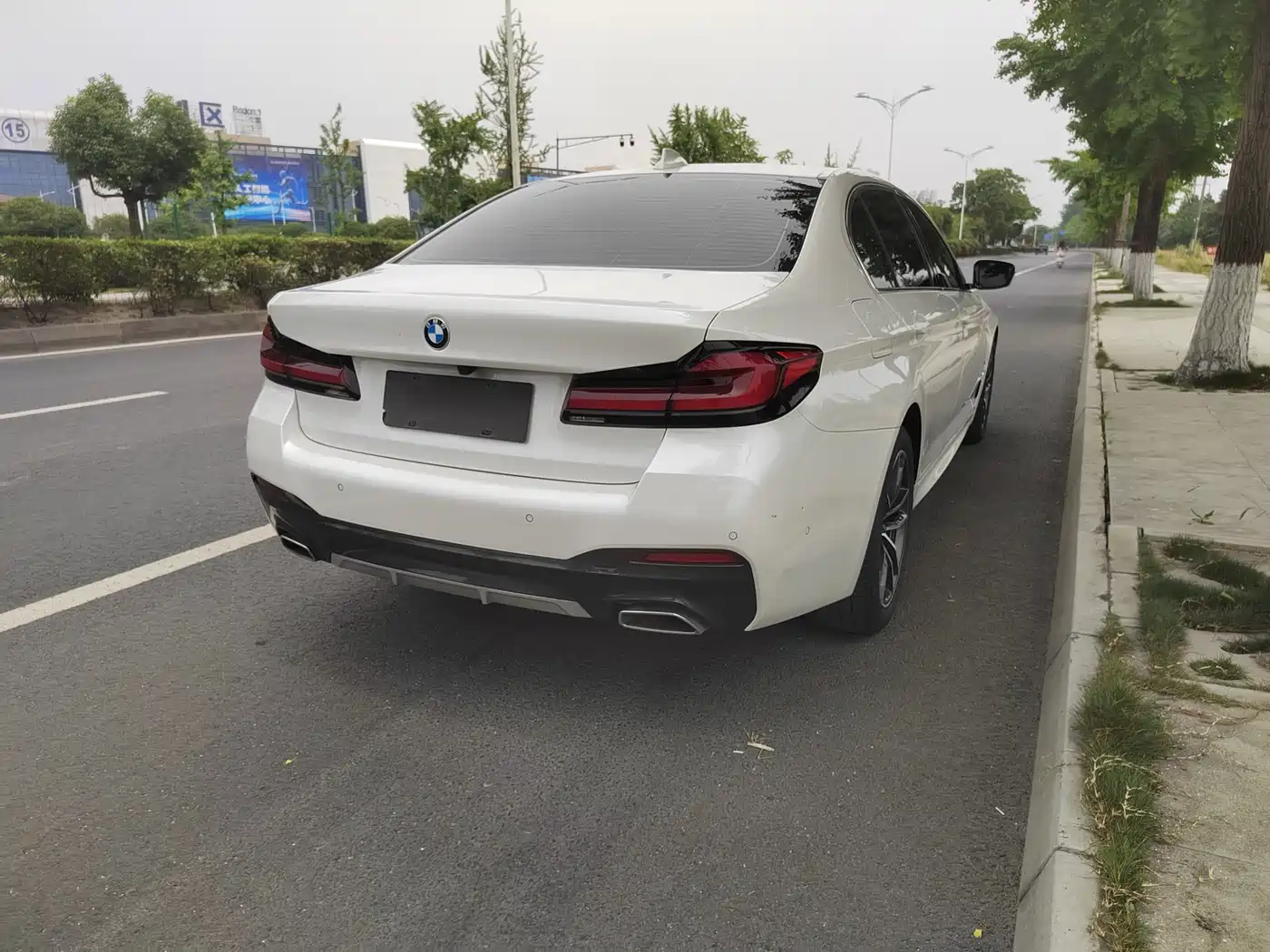 BMW 5 Series 2022 Model Second Facelift 525Li M Sport Package фото 9