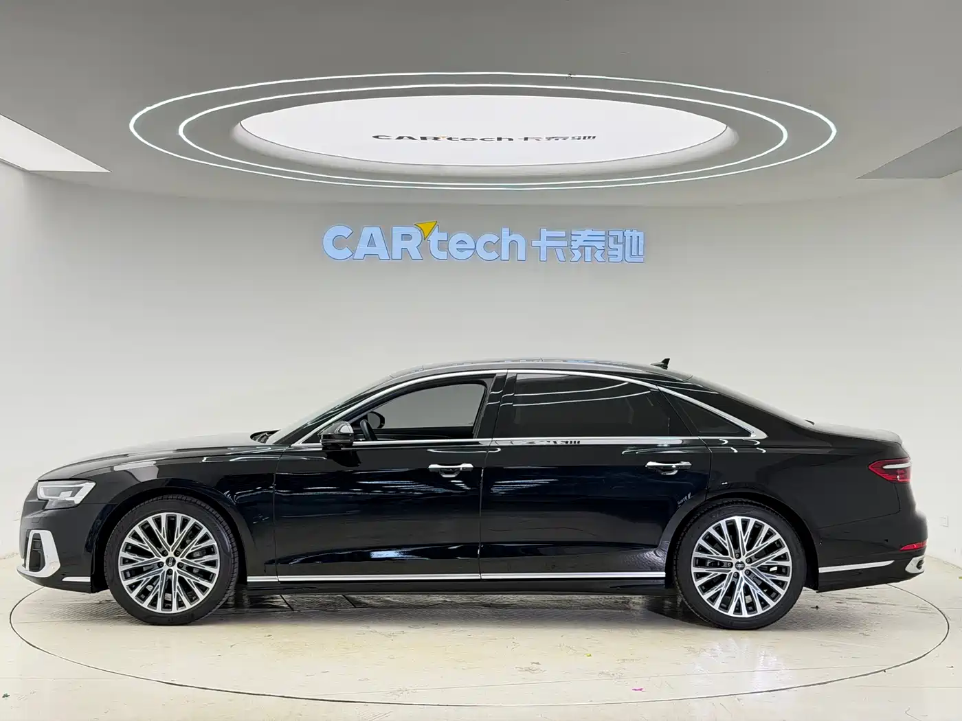 Audi A8 2024 Model A8L 50 TFSI quattro Premium Selection фото 4