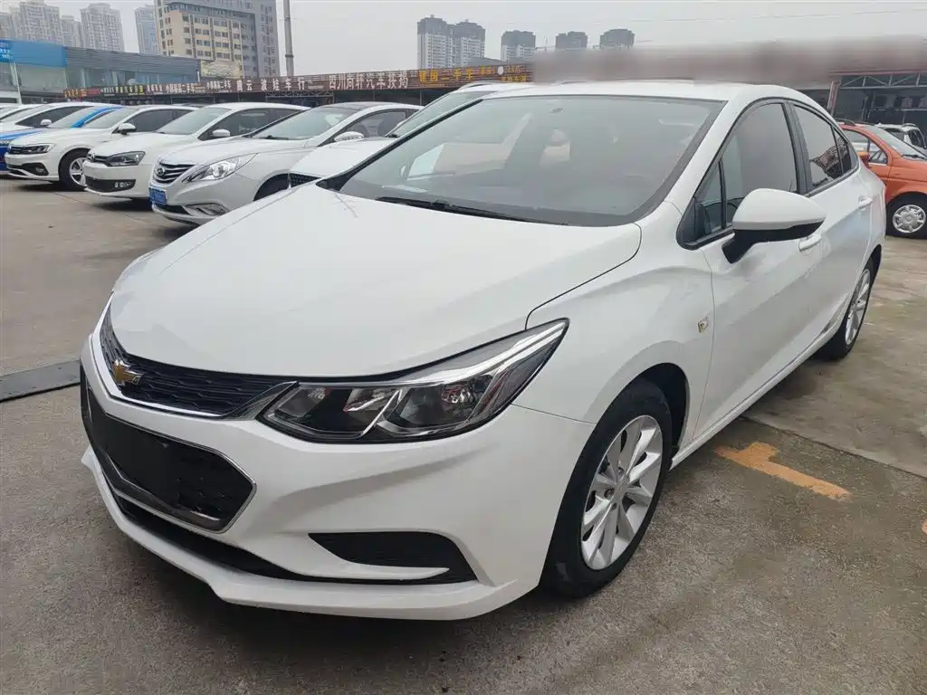 Chevrolet Cruze 2018 320 Automatic Pioneer Sunroof Edition