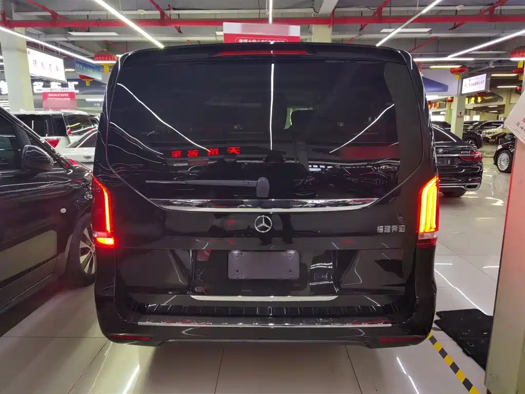 Mercedes-Benz V-Class 2020 Model V 260 L Long Wheelbase Luxury фото 13