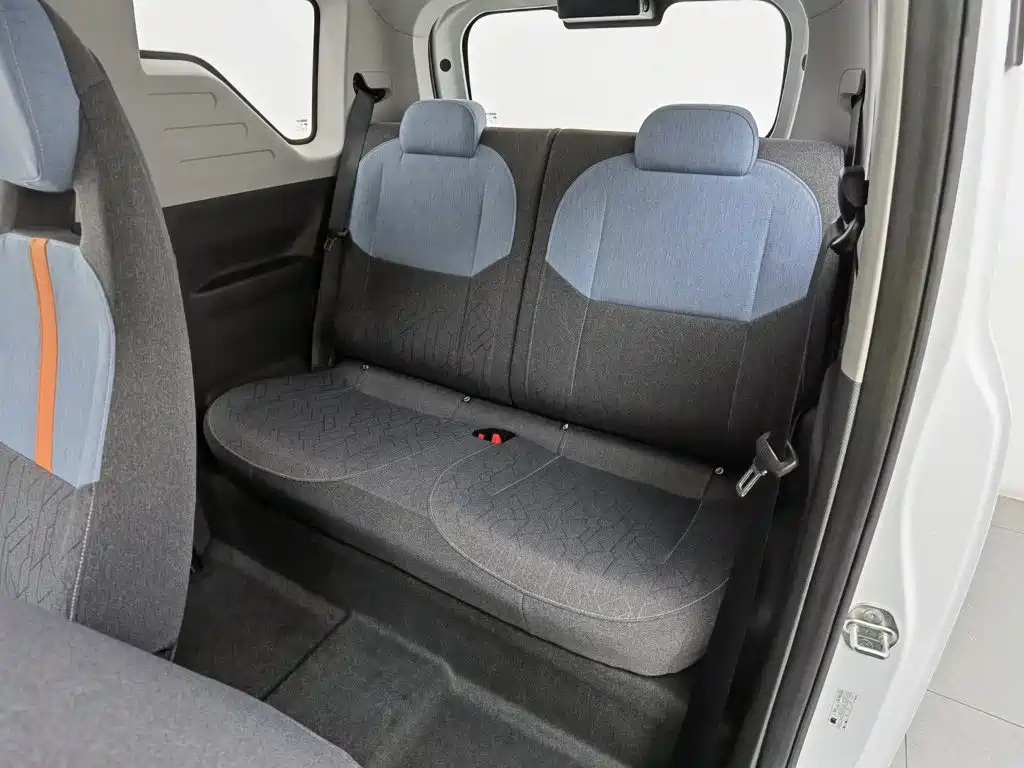 Photo 15 - Geely Galaxy Panda
