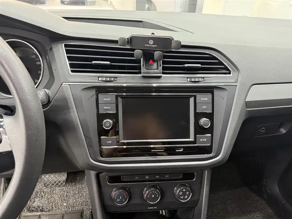 Volkswagen Tiguan L 2021 330TSI Automatic 2WD Comfort фото 16
