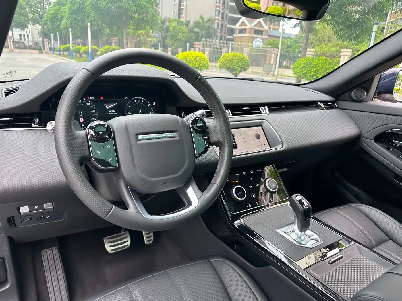 Land Rover Range Rover Evoque 2020 249PS R-DYNAMIC S Sport Edition фото 18