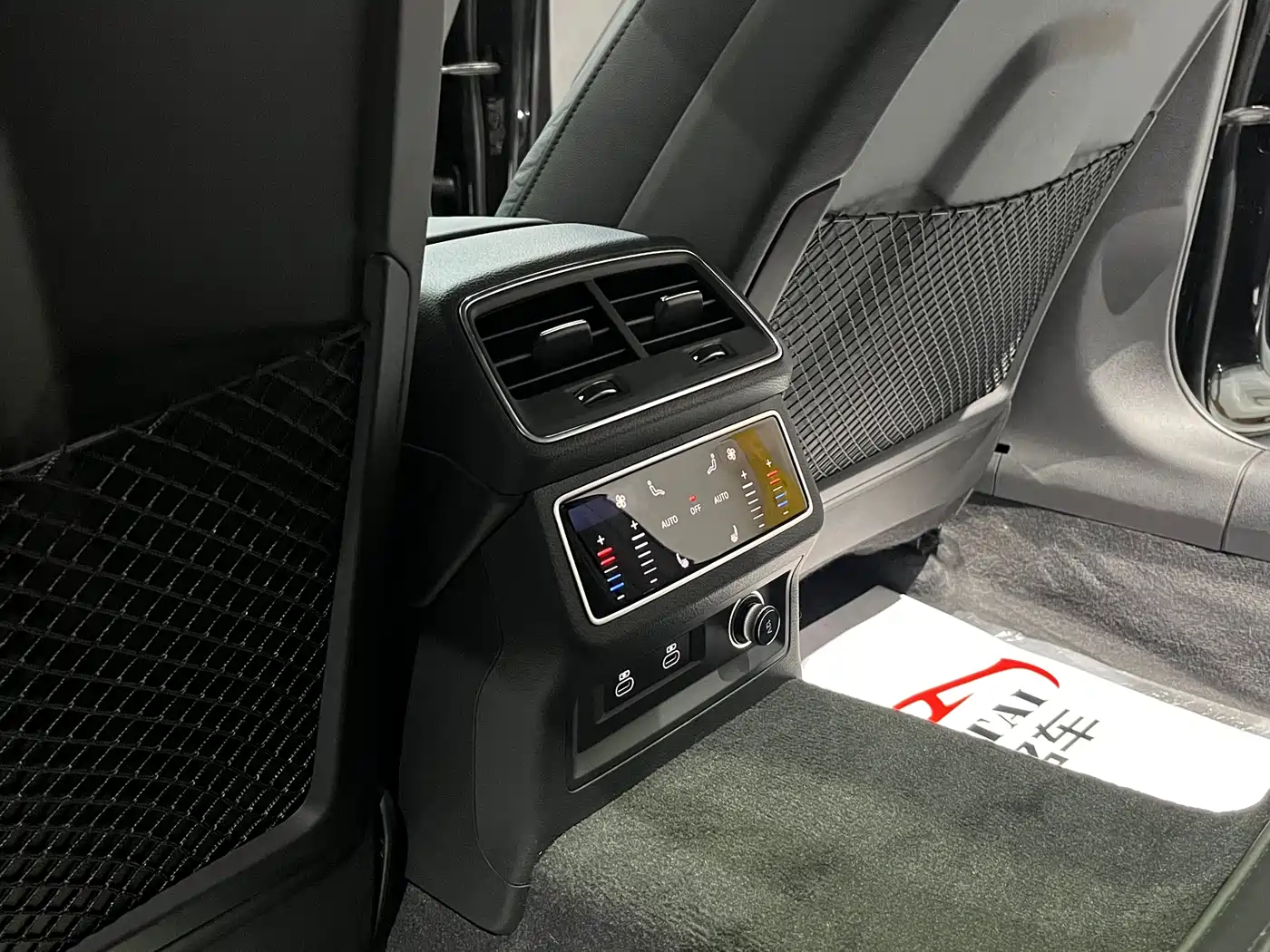 Audi A6L 2024 55 TFSI quattro Exclusive Dynamic фото 12