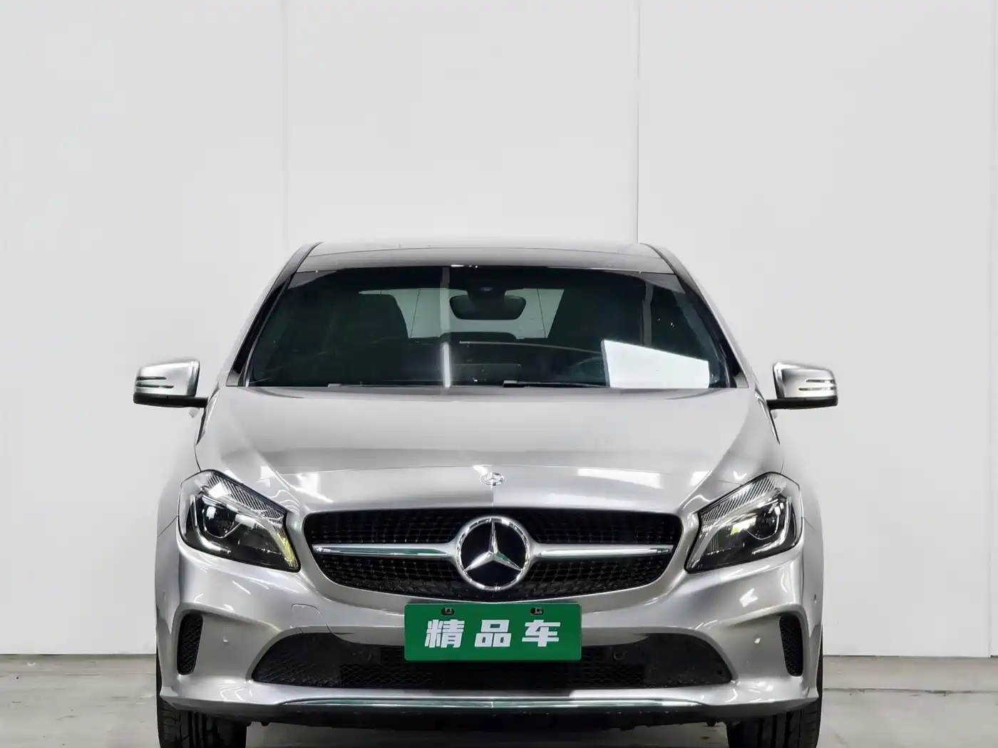 Mercedes-Benz A-Class (Import) 2017 A 200 Fashion Edition фото 2