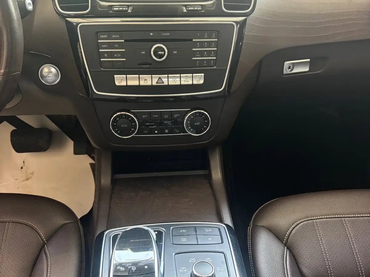 Mercedes-Benz GLE 2015 GLE 400 4MATIC фото 11