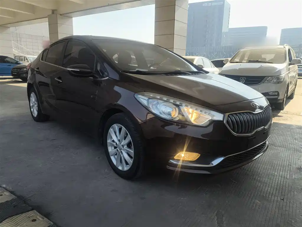 Kia K3 2015 1.6L Automatic GLS фото 4