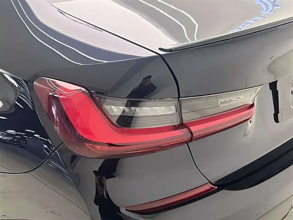 BMW 3 Series 2022 325i M Sport Shadow Edition фото 7