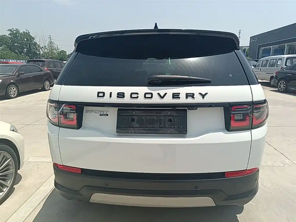 Land Rover Discovery Sport 2020 200PS Family Edition фото 6