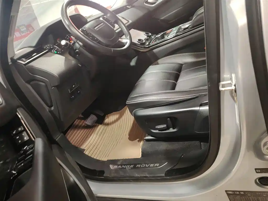 Land Rover Range Rover Velar 2017 P250 S фото 15