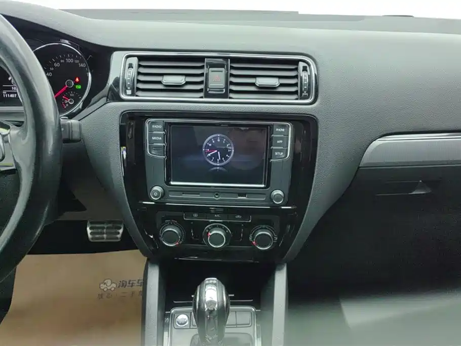 Volkswagen Sagitar 2018 280TSI DSG Spark Edition фото 13