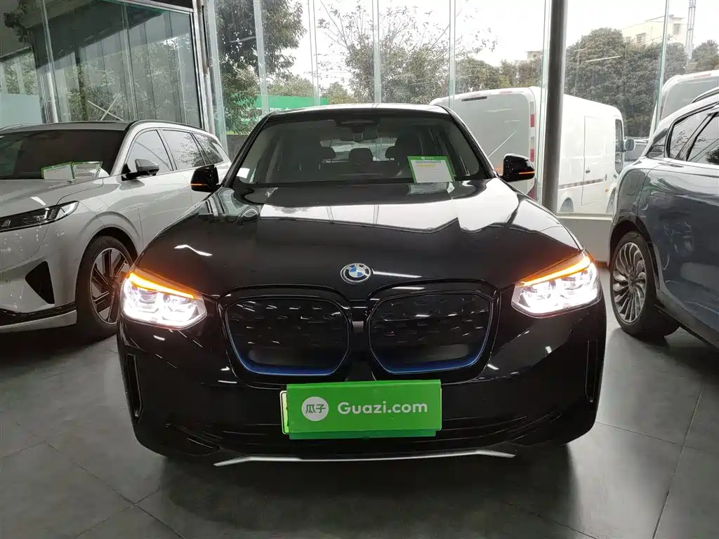 BMW iX3 2021 Facelift Leading фото 19