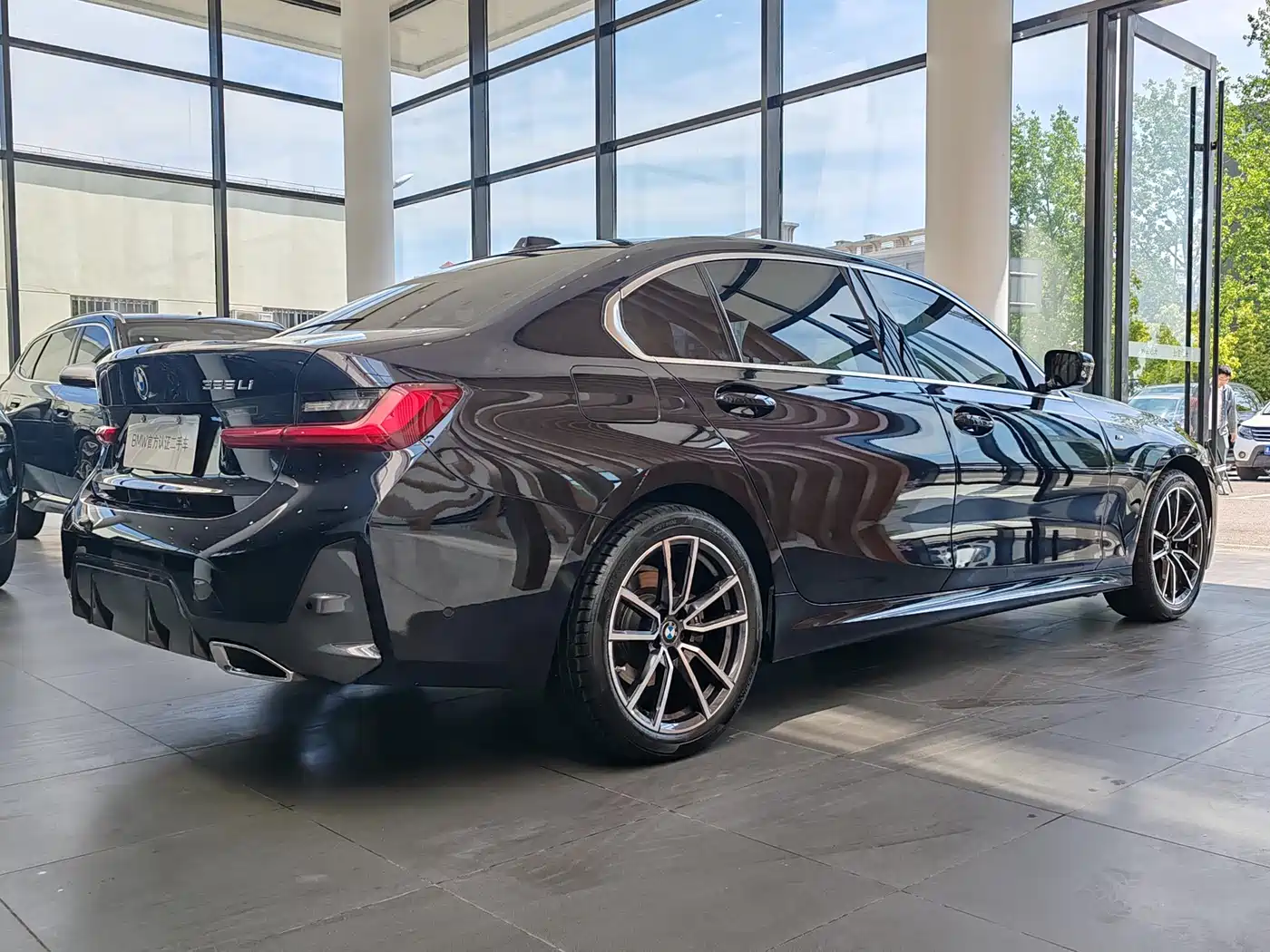 BMW 3 Series 2024 325Li M Sport Package фото 5