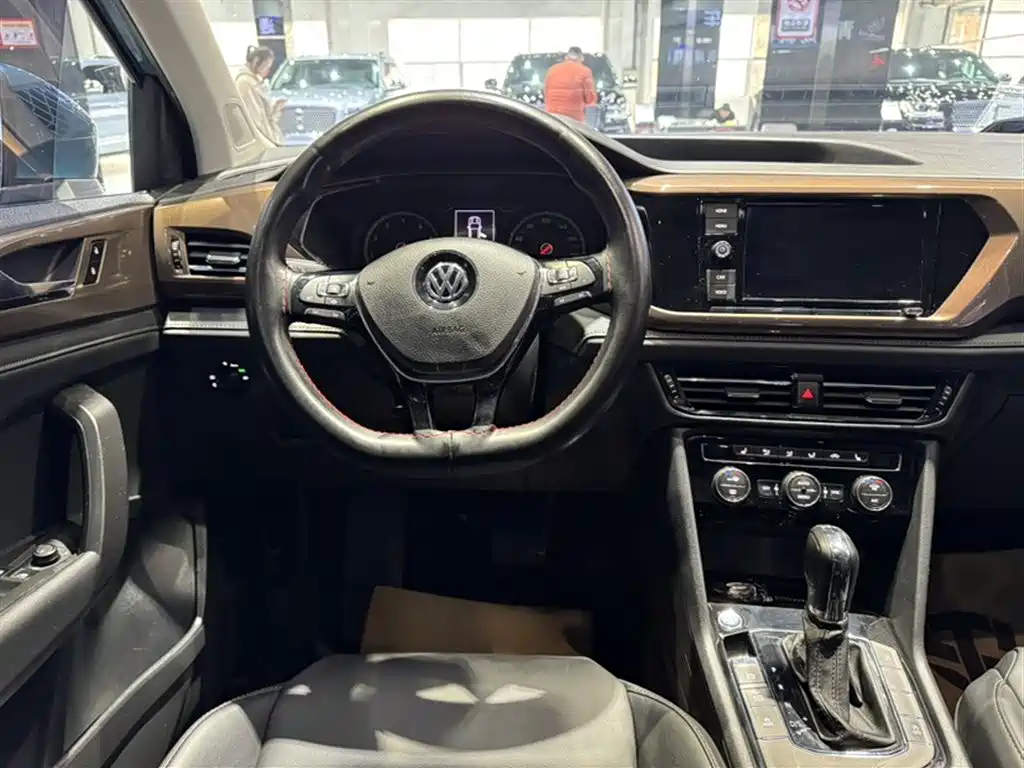 Volkswagen Tharu 2019 280TSI FWD Luxury Edition China VI фото 14