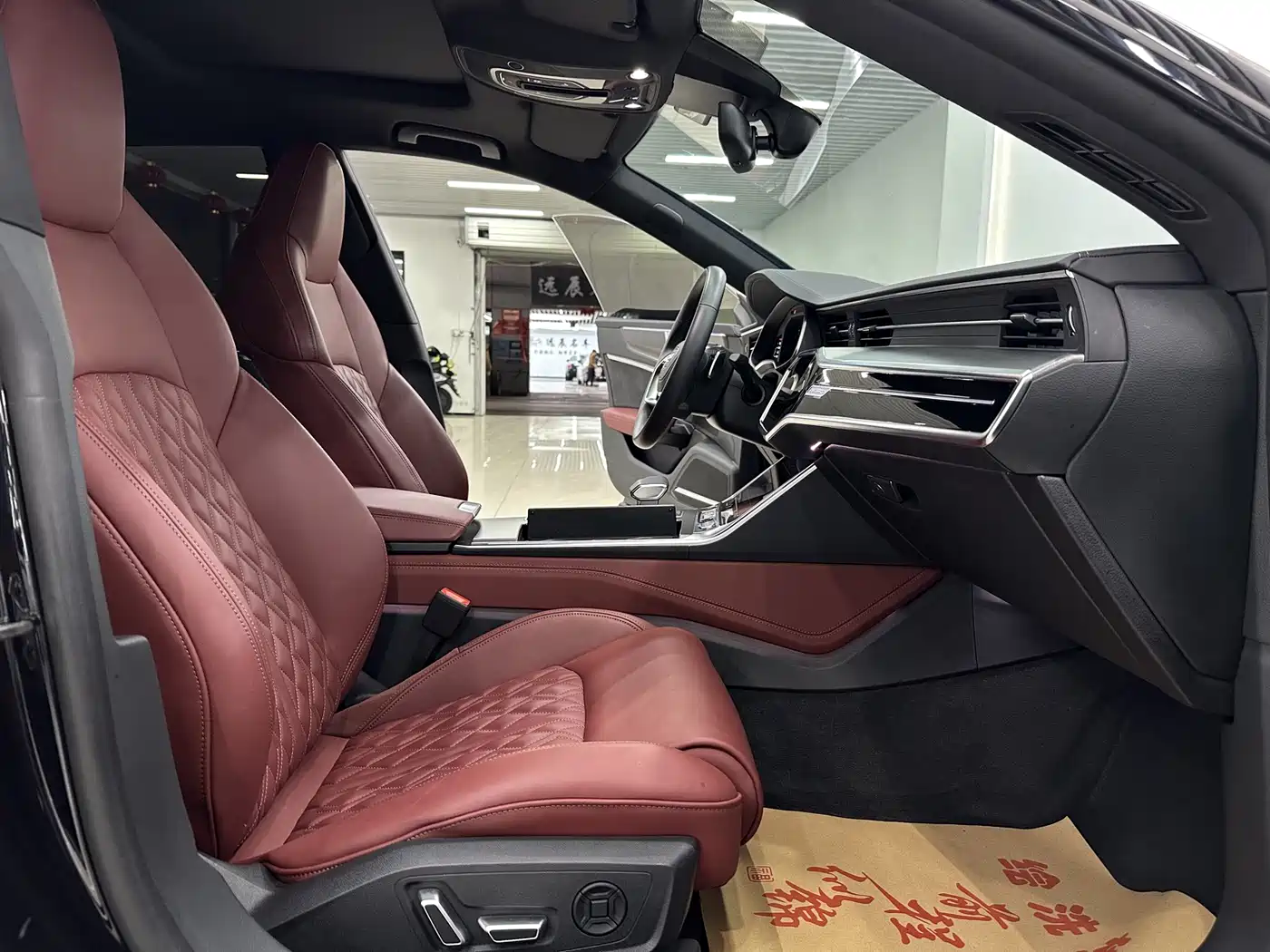 Audi A7L 2024 45 TFSI quattro S-line Black Warrior Edition фото 9