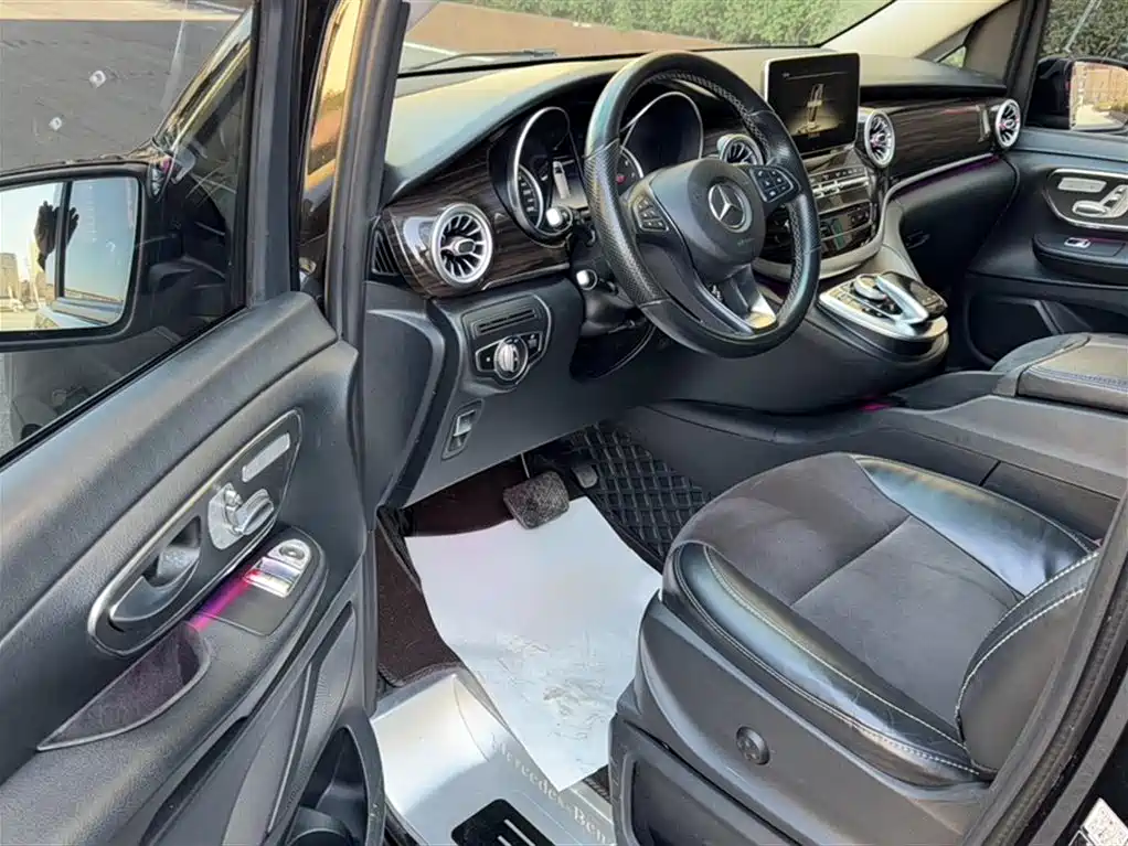 Mercedes-Benz V-Class 2018 V 260 Navigator Edition China VI фото 12
