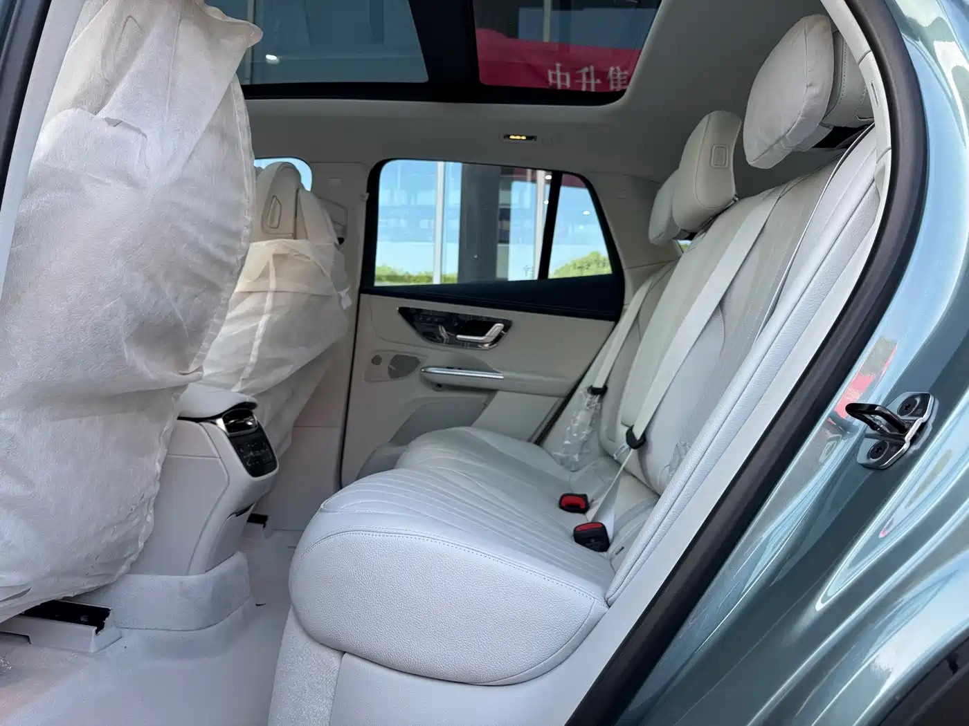 Mercedes-Benz EQE SUV 2024 500 4MATIC Pioneer Edition фото 12