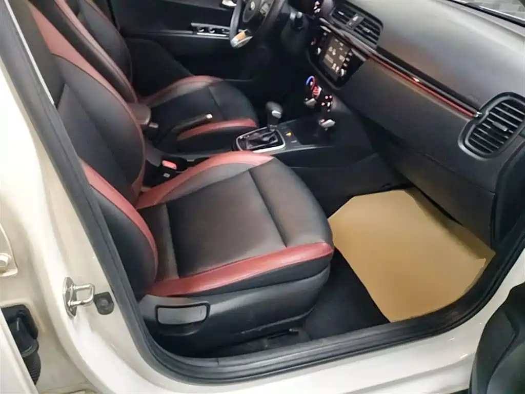 Kia KX CROSS 2017 1.4L AT GLS фото 25
