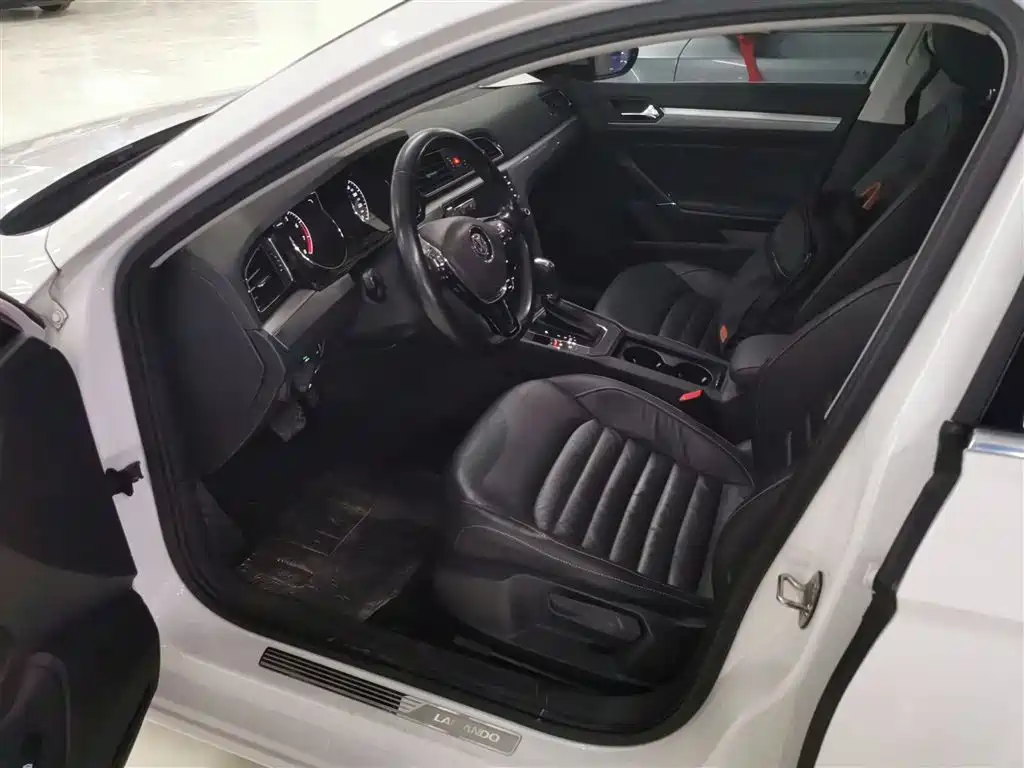 Volkswagen Lamando 2018 280TSI DSG Comfort Edition фото 15