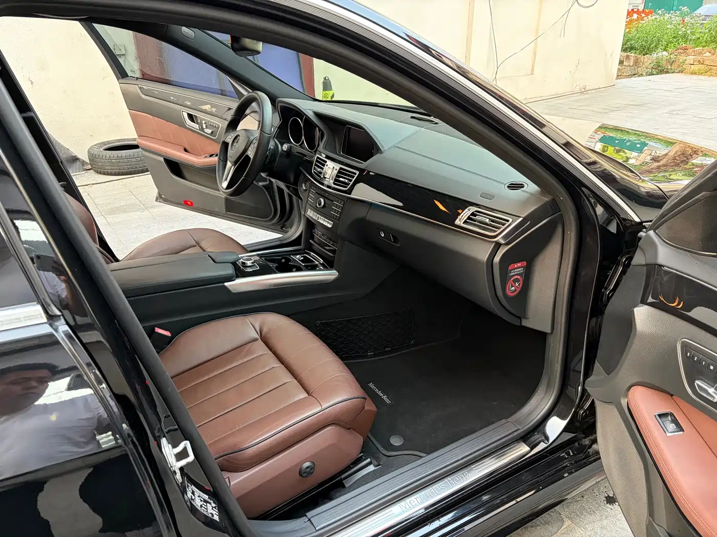 Mercedes-Benz E-Class 2015 E 320 L 4MATIC фото 14