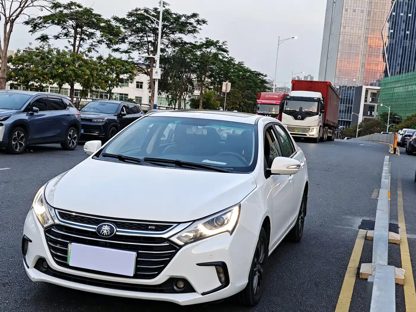 BYD Qin New Energy 2017 1.5T Premium Model