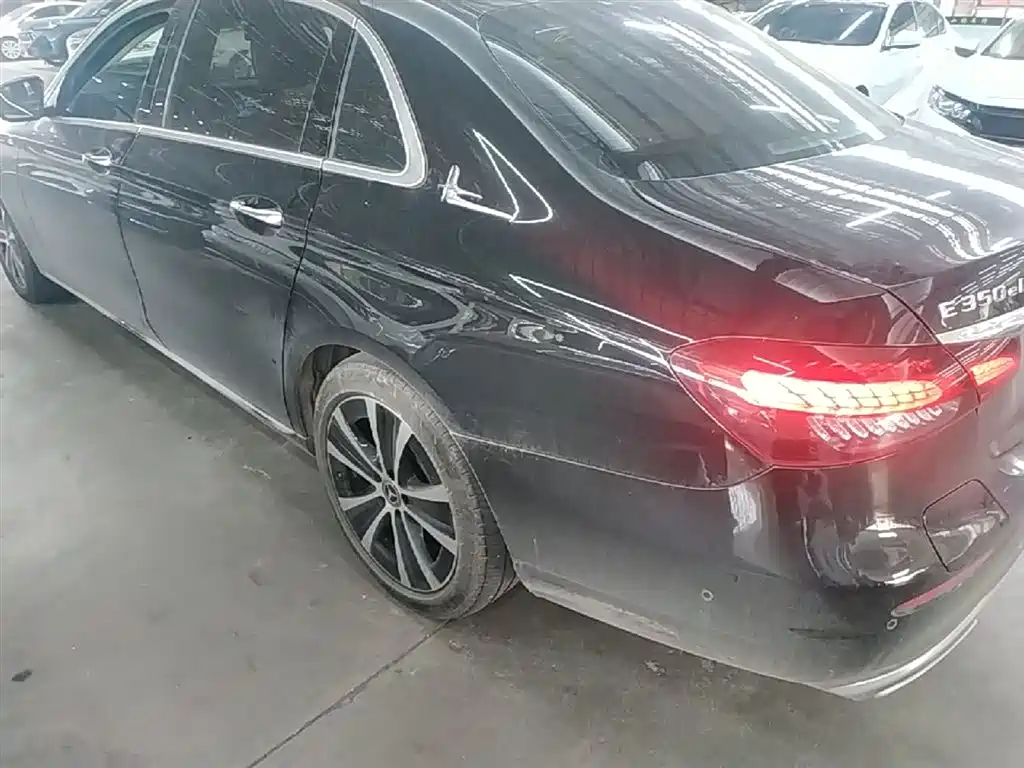Mercedes-Benz E-Class New Energy 2022 Facelift III E 350 e L Plug-in Hybrid Sedan фото 4