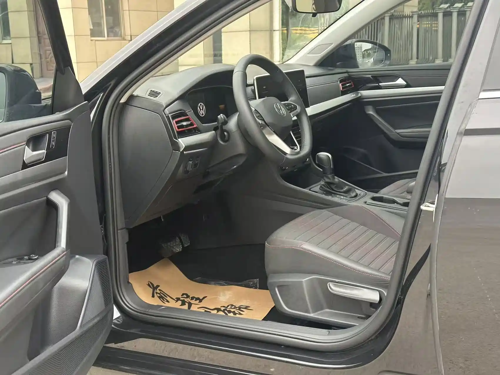 صورة 4 - Volkswagen Lavida
