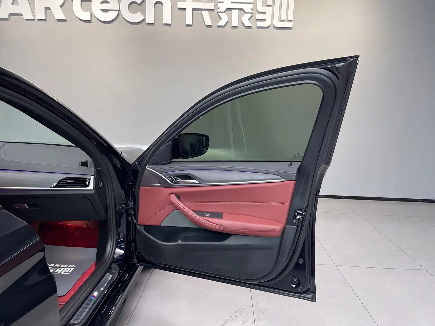 BMW 5 Series 2022 Model Second Facelift 530Li Leading M Sport Package фото 28