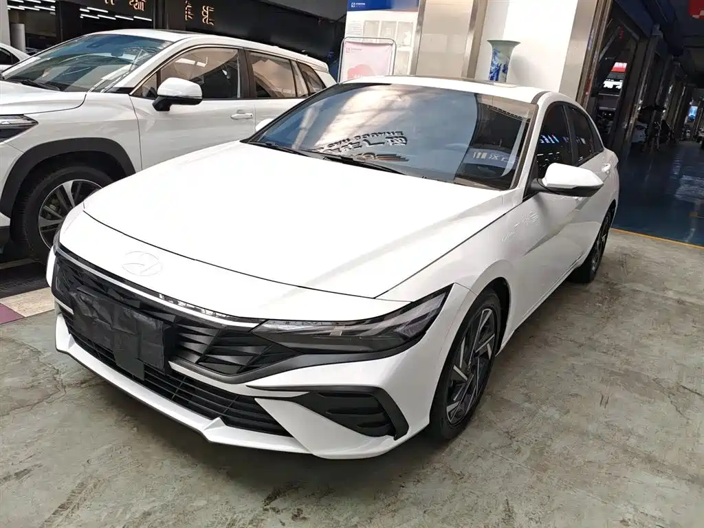 Hyundai Elantra 2023 Model 1.5L CVT LUX Premium Edition