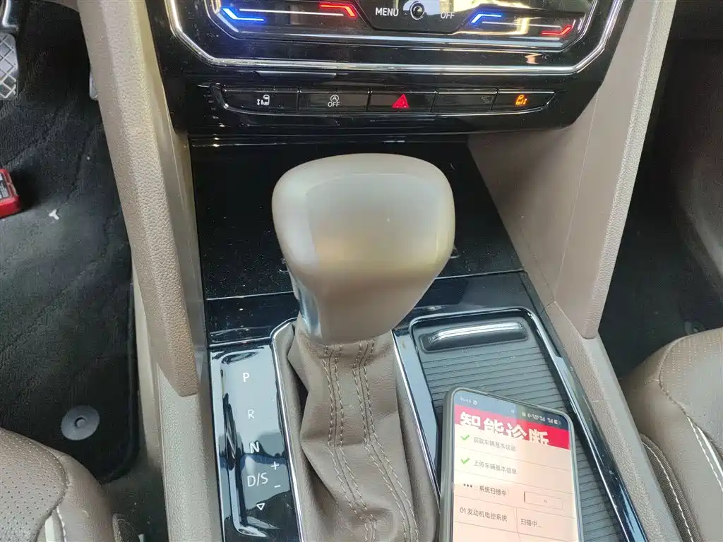 Volkswagen Viloran 2020 380TSI Premium фото 6