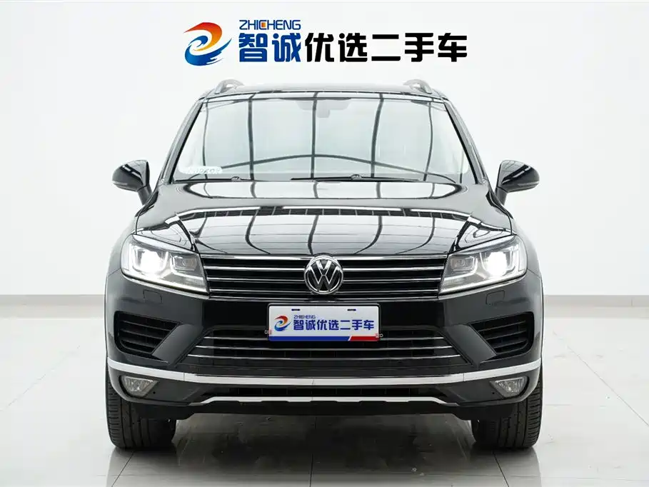 Volkswagen Touareg 2017 3.0TSI Explorer Edition фото 2
