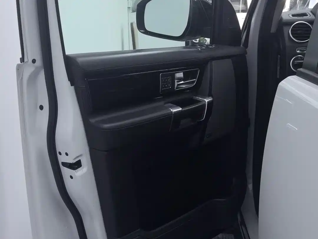Land Rover Discovery 2014 3.0 SC V6 HSE Luxury фото 13