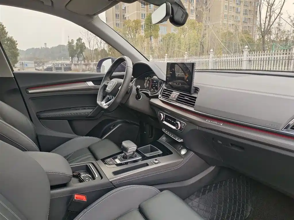 Audi Q5L 2022 Facelift 40T Luxury Dynamic фото 7