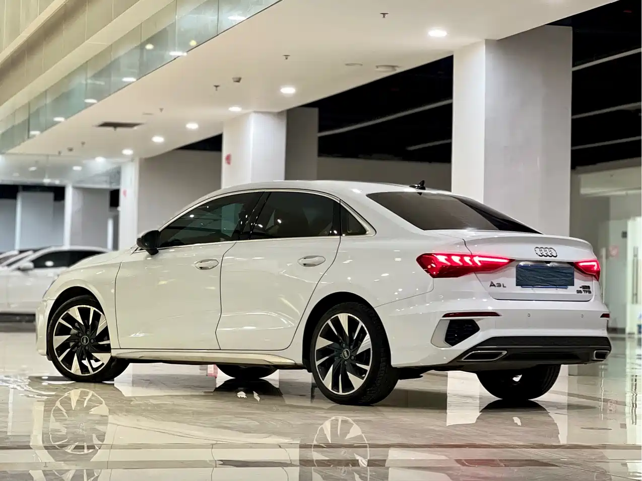 Audi A3 2024 Model A3L Limousine 35 TFSI Fashion Sport фото 4