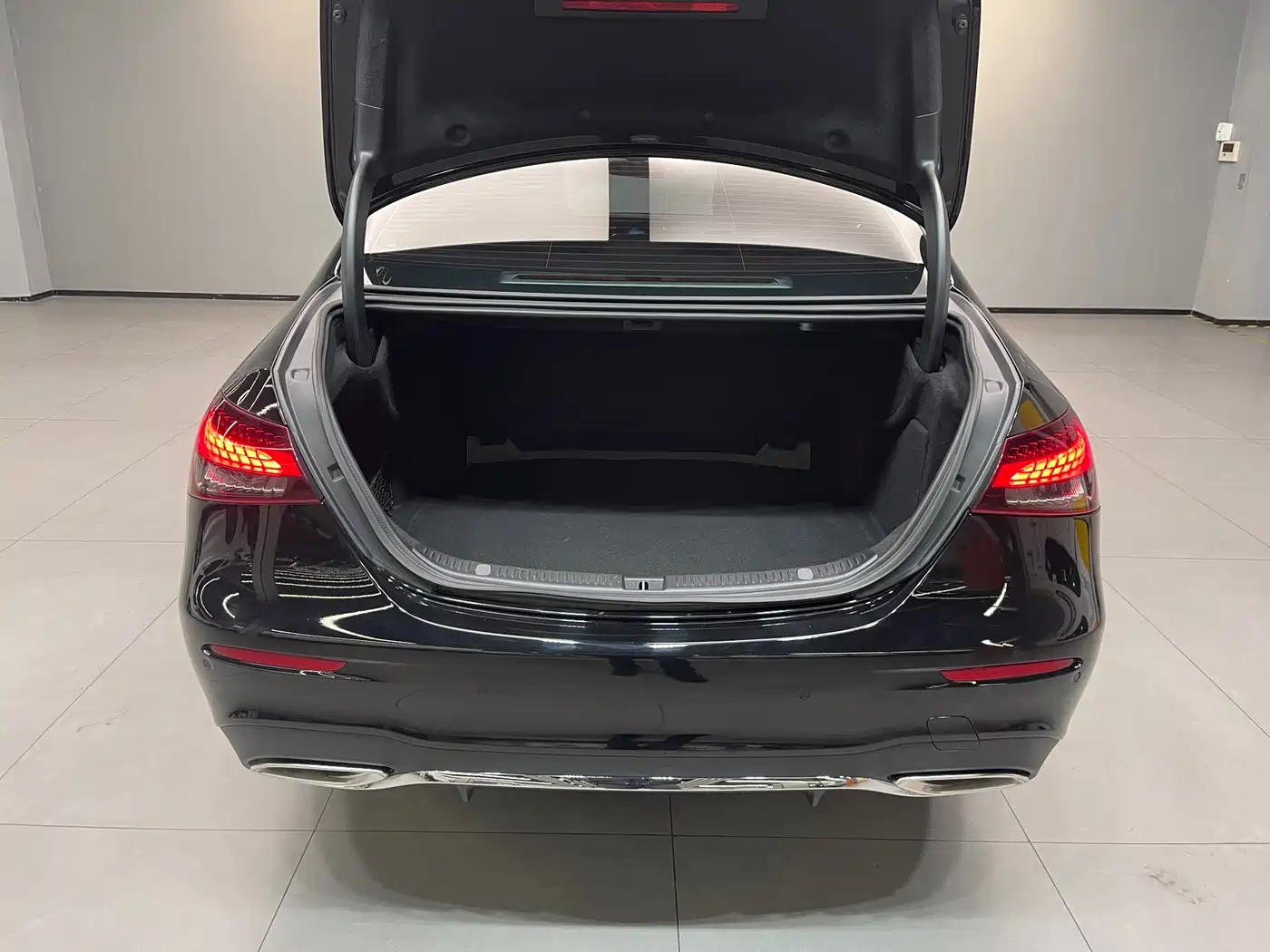 Mercedes-Benz E-Class 2023 Facelift E 260 L Sport фото 30
