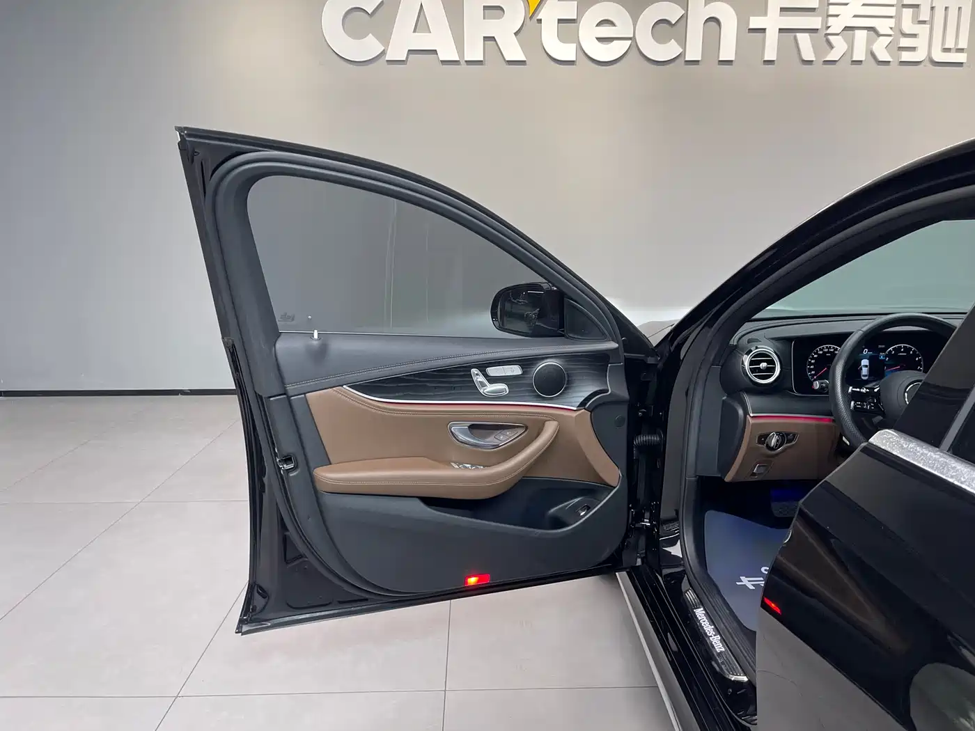 Mercedes-Benz E-Class 2023 Facelift E 260 L Sport фото 28