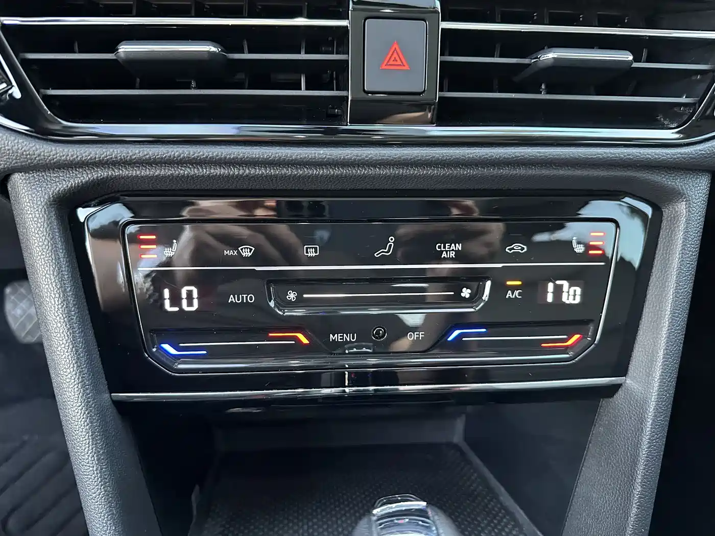 Volkswagen Tharu 2022 280TSI FWD Luxury Edition фото 10