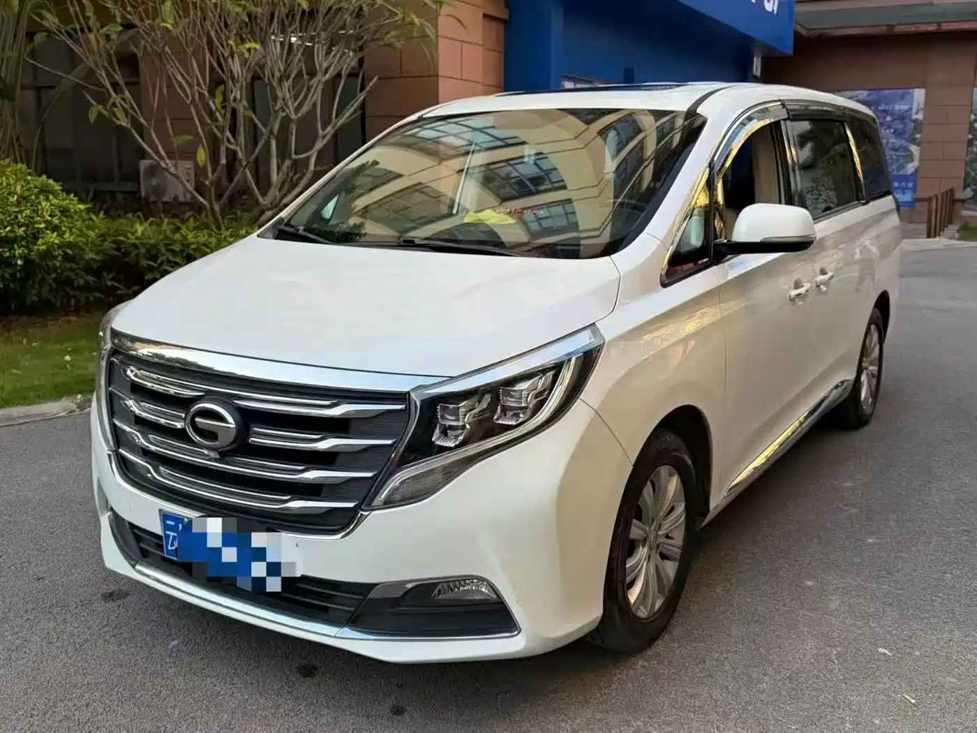 GAC Trumpchi Trumpchi M8 2018 320T Exclusive Edition фото 3