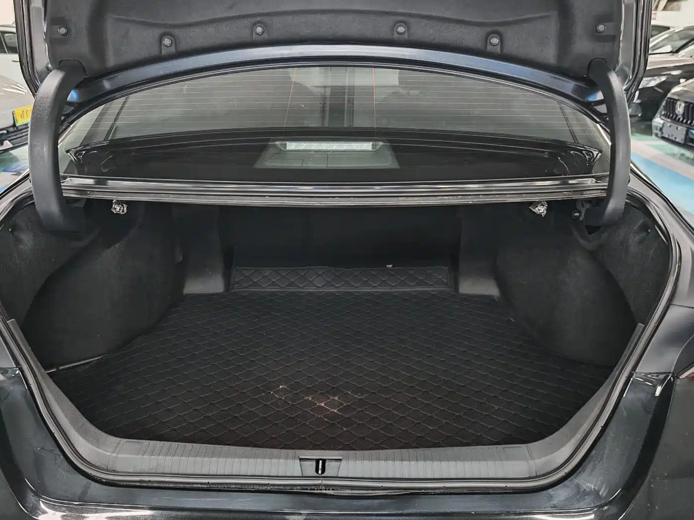 Toyota Avalon 2023 Hybrid 2.5L Luxury Edition фото 11