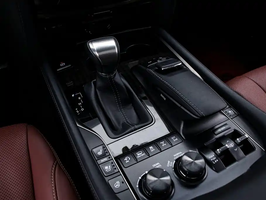 Lexus LX 2019 570 Dynamic Luxury Edition фото 9