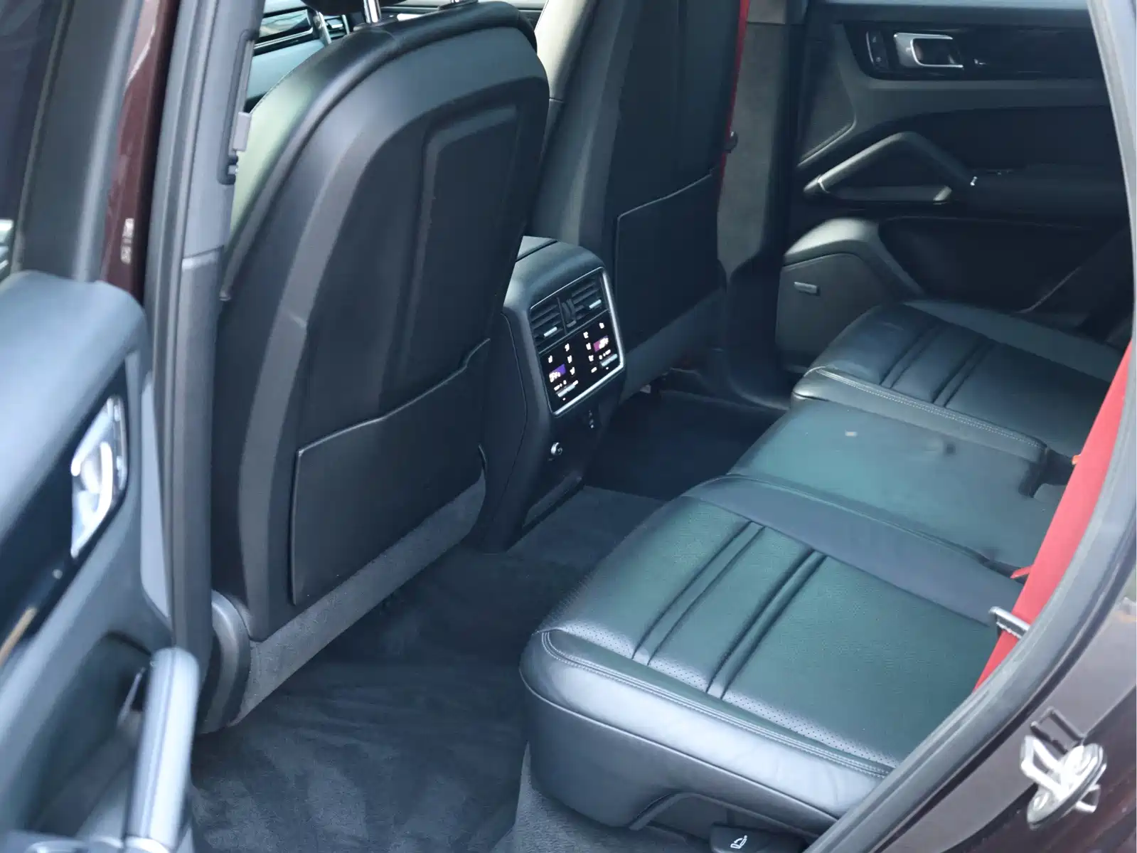 Фото 8 - Porsche Cayenne